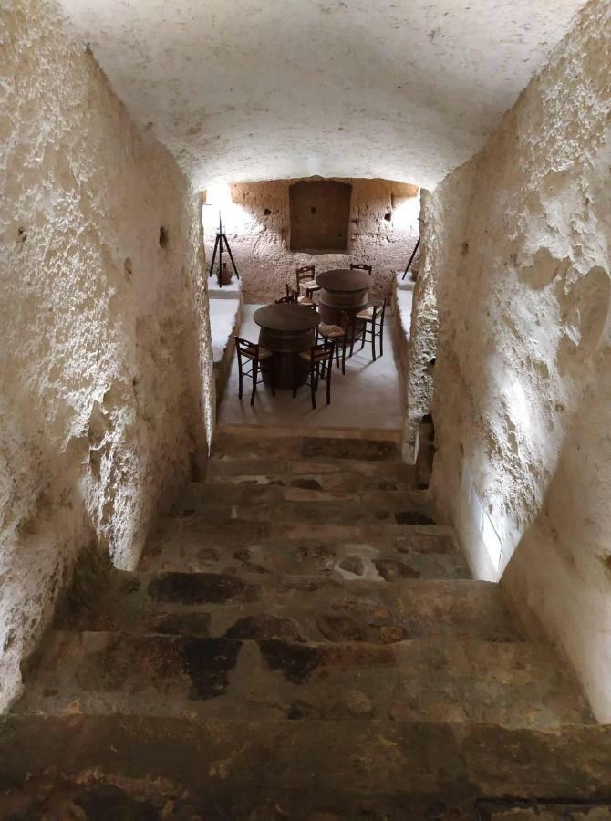Casa Masiello La Casa Tipica Dei Sassi Di Matera Buitenkant foto