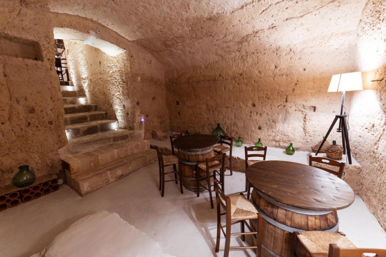 Casa Masiello La Casa Tipica Dei Sassi Di Matera Buitenkant foto